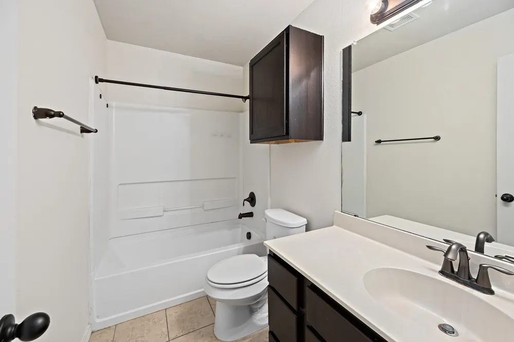 118 Creekside Villa Drive Kyle, TX 78640