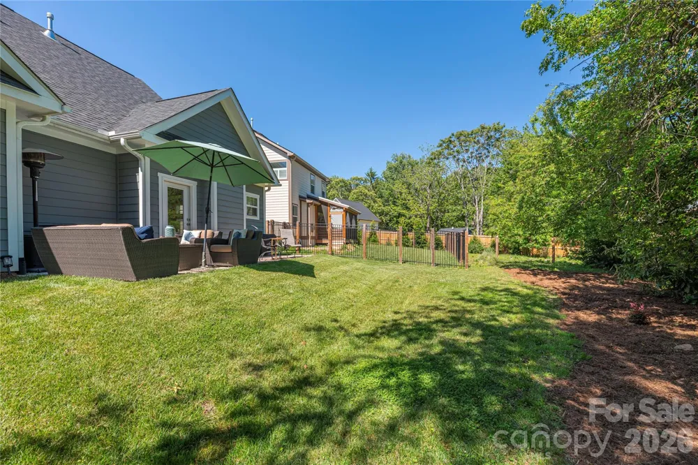 28 Reagan Run Court Arden, NC 28704
