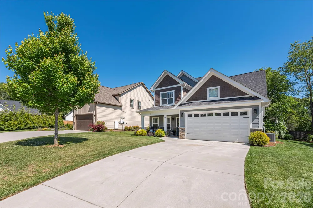 28 Reagan Run Court Arden, NC 28704