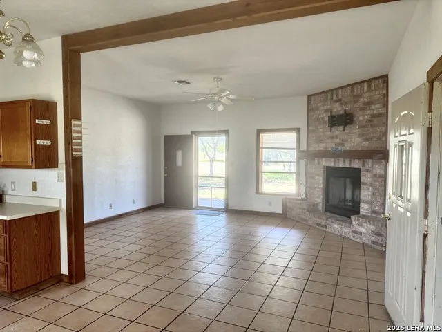 2952 Wofford Beeville, TX 78102