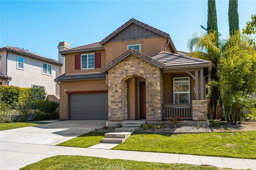 705 E Lemon Swirl Azusa, CA 91702