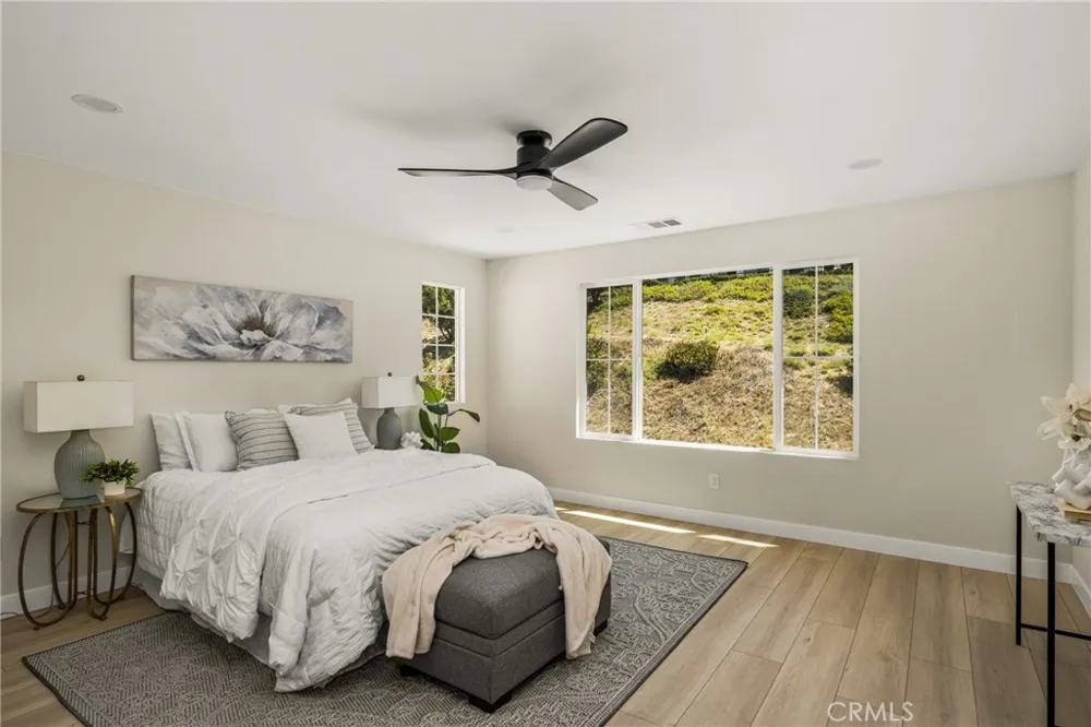 705 E Lemon Swirl Azusa, CA 91702