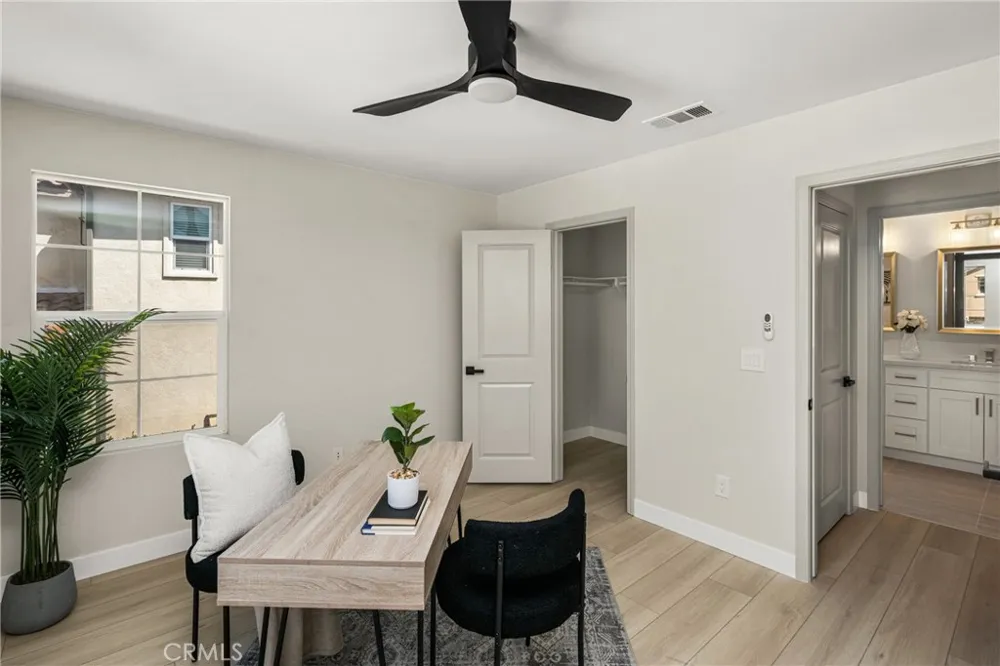 705 E Lemon Swirl Azusa, CA 91702