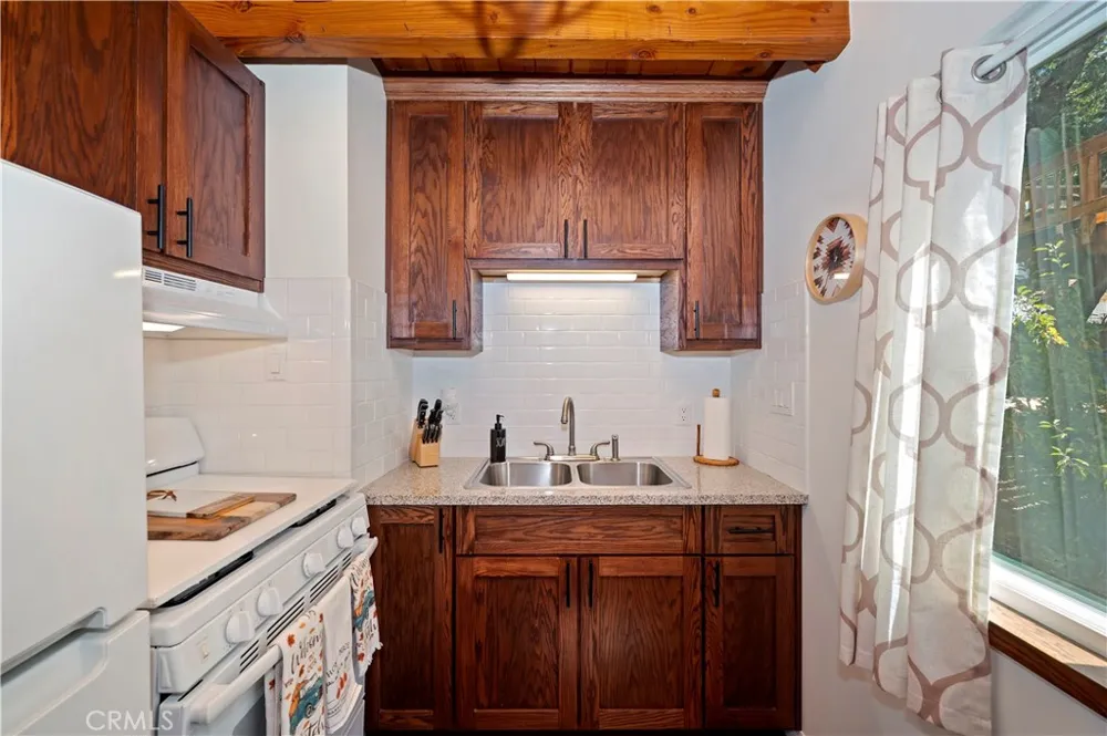 2428 Oak Drive Arrowbear, CA 92382