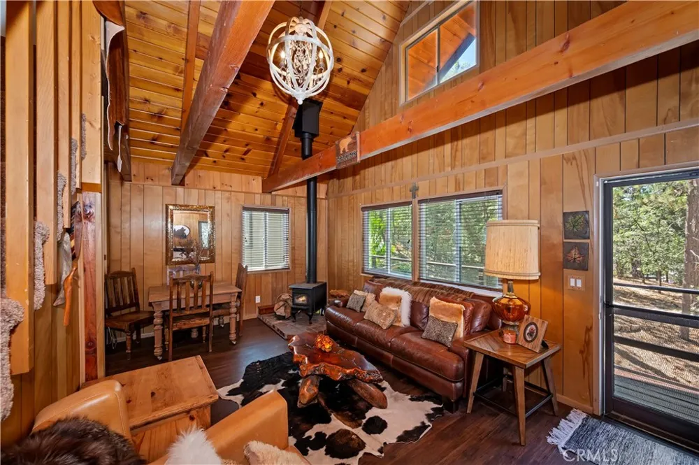 2428 Oak Drive Arrowbear, CA 92382