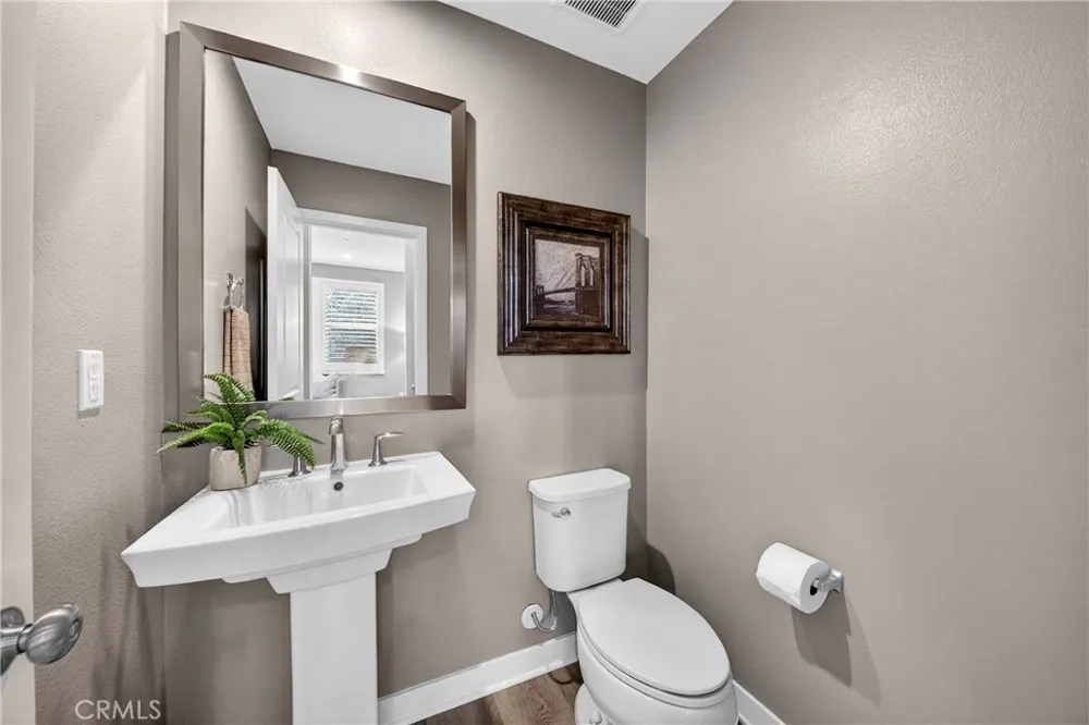 5372 Harvard Way Cypress, CA 90630