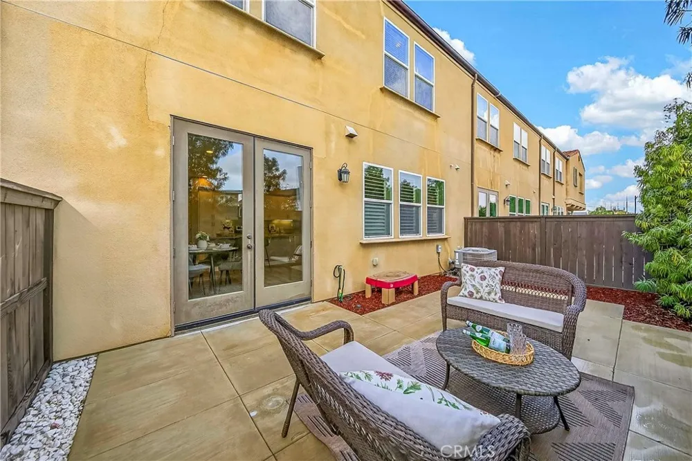 5372 Harvard Way Cypress, CA 90630