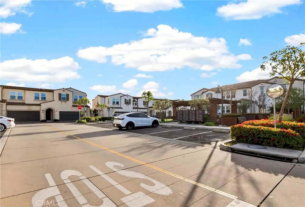 5372 Harvard Way Cypress, CA 90630