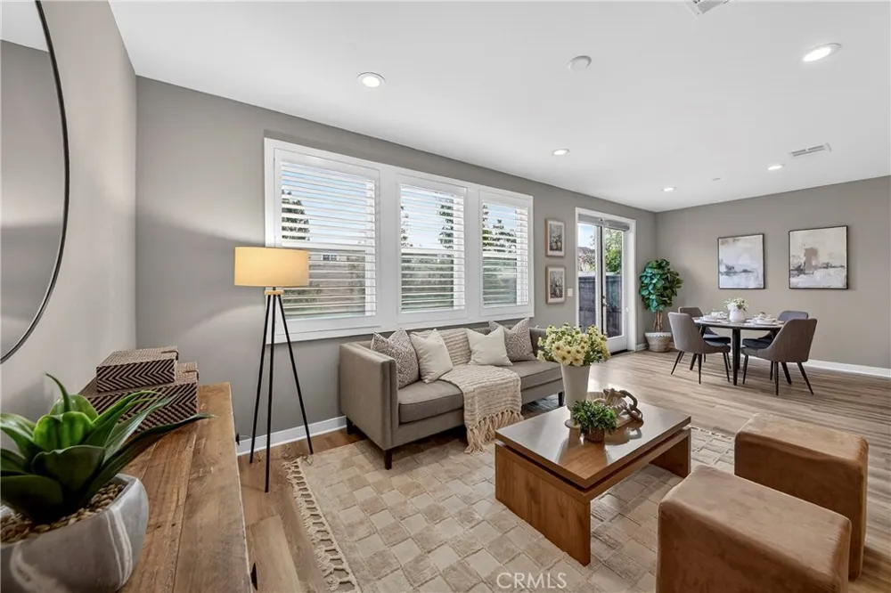 5372 Harvard Way Cypress, CA 90630