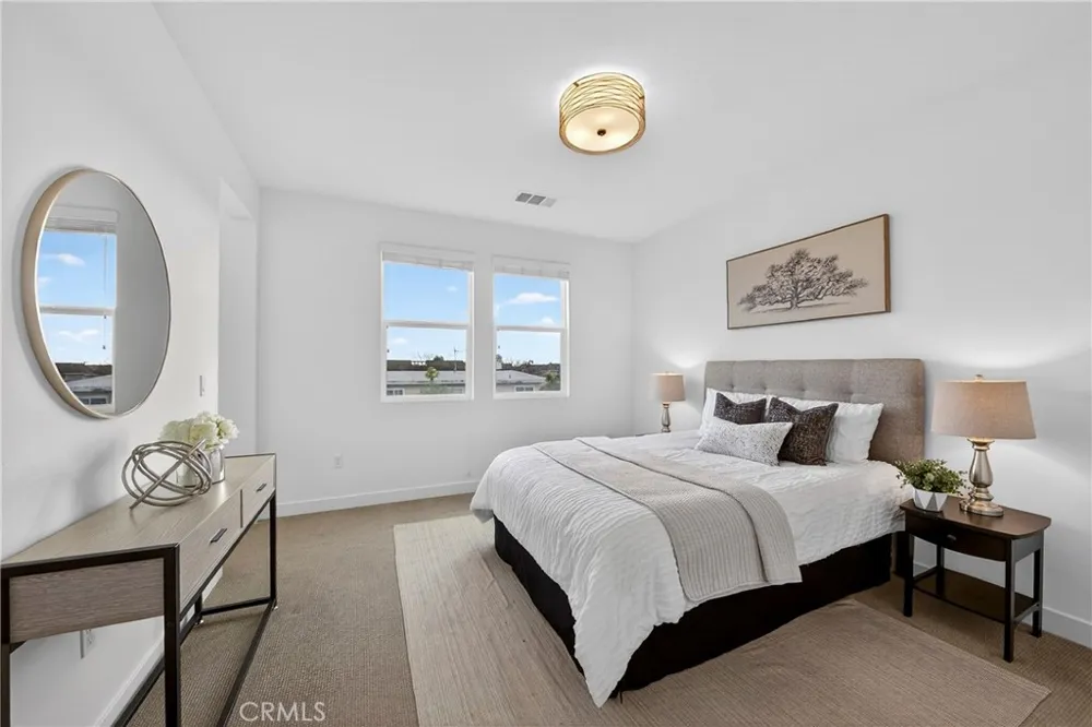 5372 Harvard Way Cypress, CA 90630