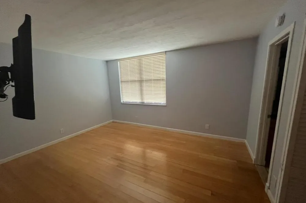 114 LAKE EMERALD DRIVE #401 Oakland Park, FL 33309