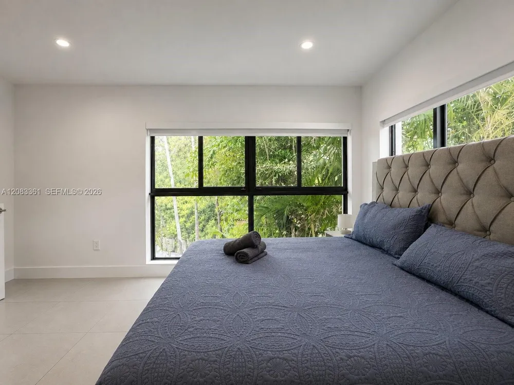 6025 SW 72nd Avenue Miami, FL 33143