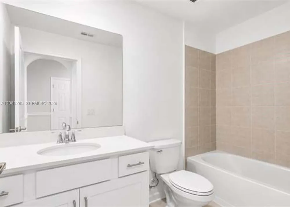 5651 DOUBLE EAGLE CIR #4327 Ave Maria, FL 34142