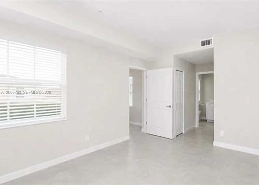 5651 DOUBLE EAGLE CIR #4327 Ave Maria, FL 34142