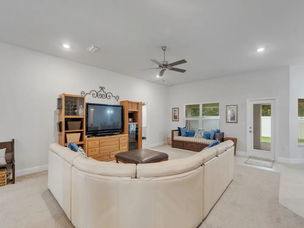 8332 Amalfi Circle Fort Pierce, FL 34951
