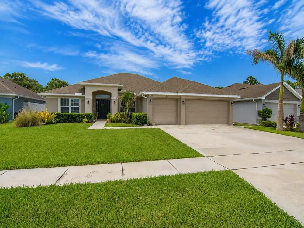8332 Amalfi Circle Fort Pierce, FL 34951
