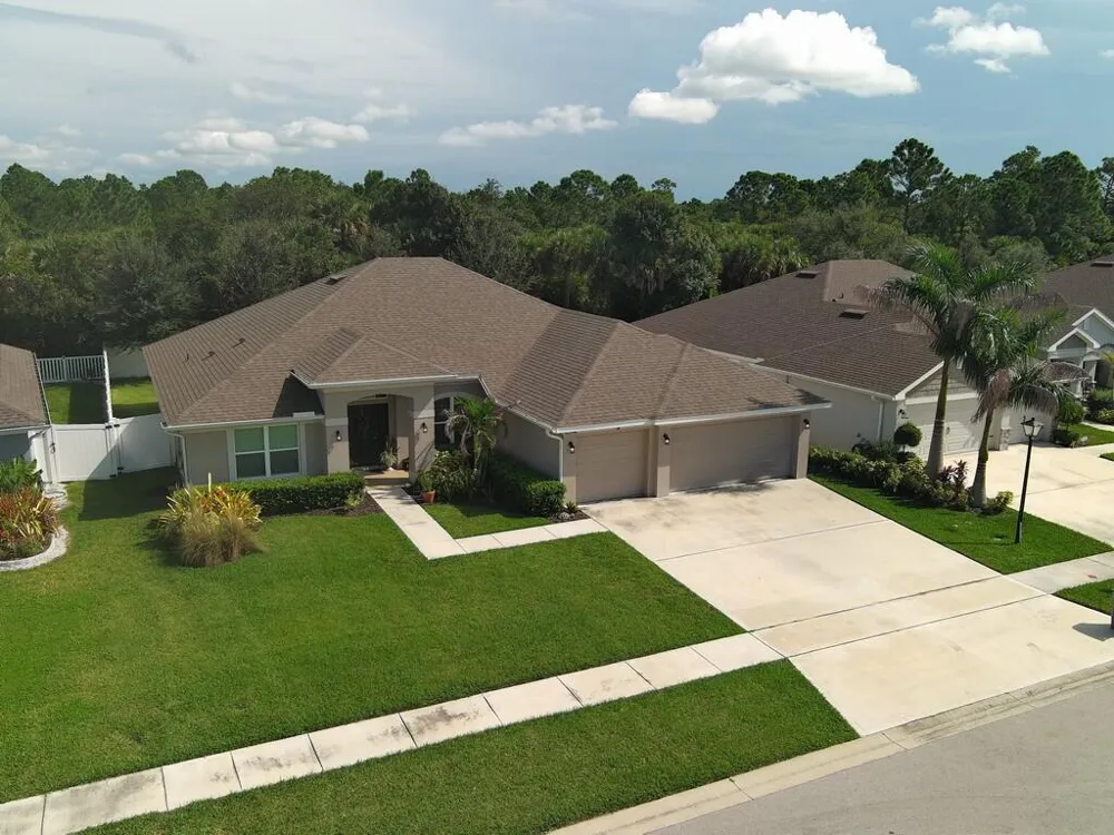 8332 Amalfi Circle Fort Pierce, FL 34951