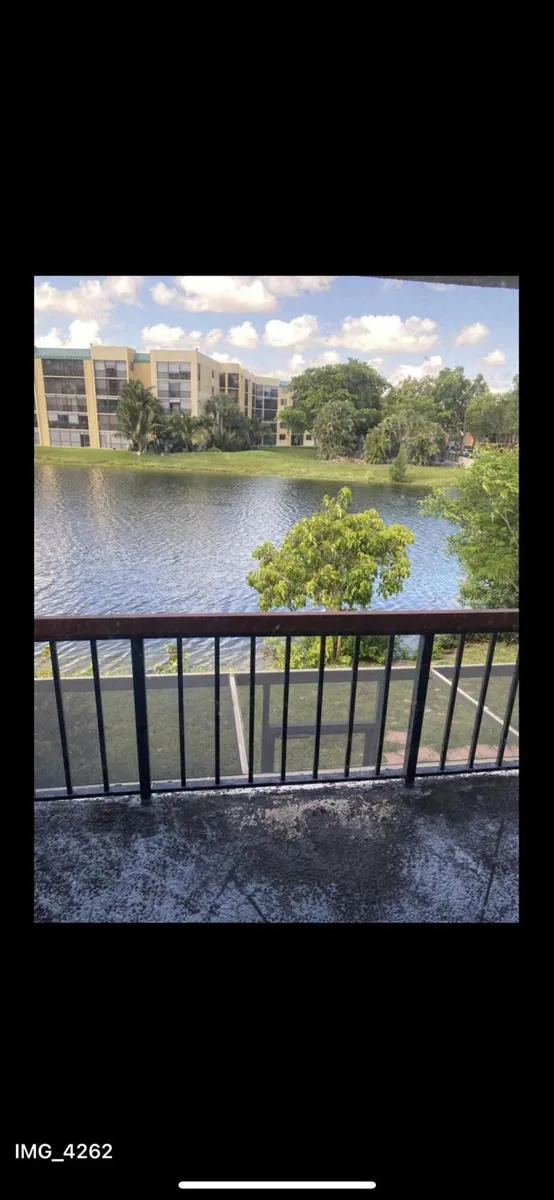 6557 RACQUET CLUB DRIVE #121 Lauderhill, FL 33319