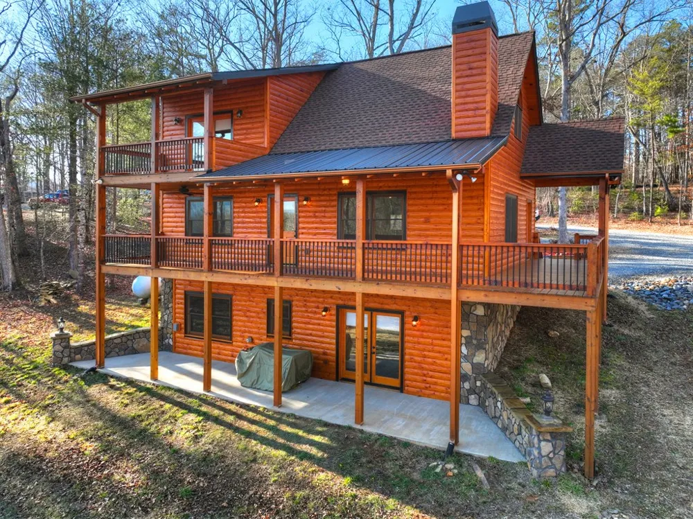 17 Dial Mountain Drive Blue Ridge, GA 30513