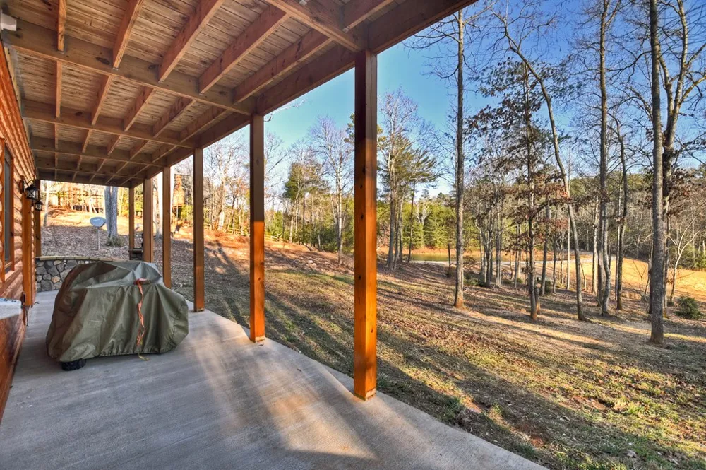 17 Dial Mountain Drive Blue Ridge, GA 30513