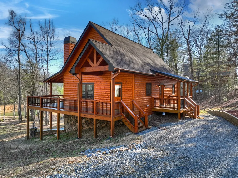 17 Dial Mountain Drive Blue Ridge, GA 30513