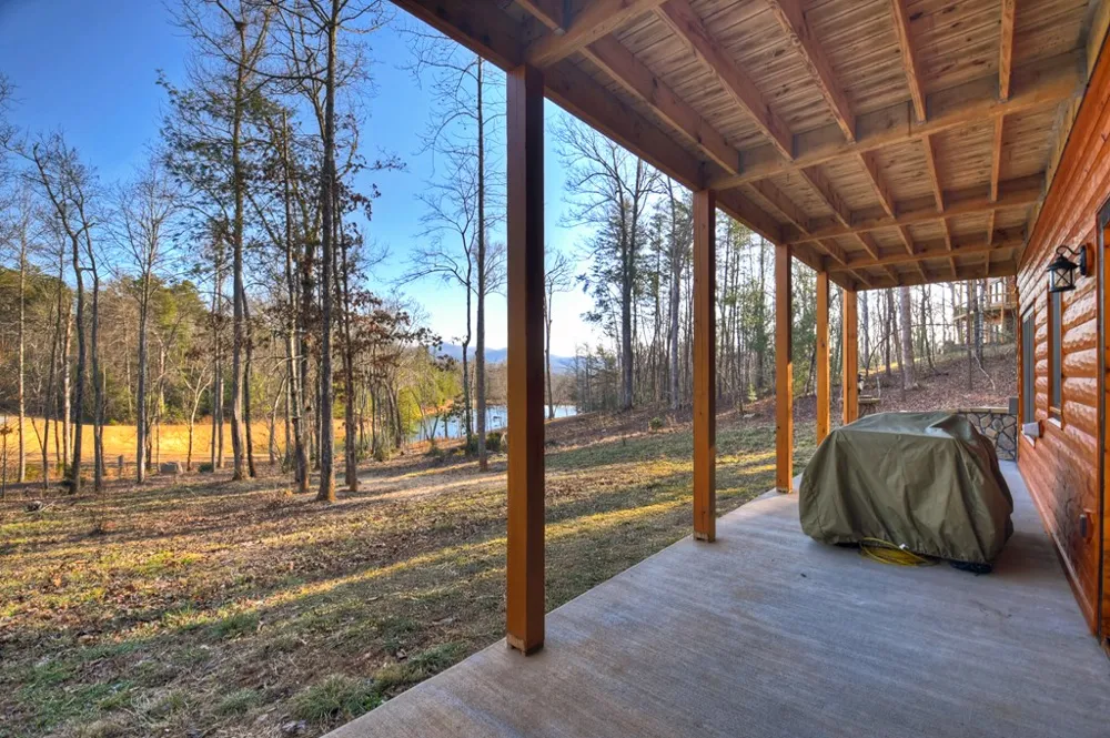 17 Dial Mountain Drive Blue Ridge, GA 30513