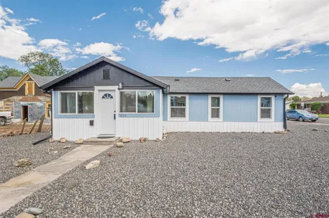 2112 Orchard Avenue