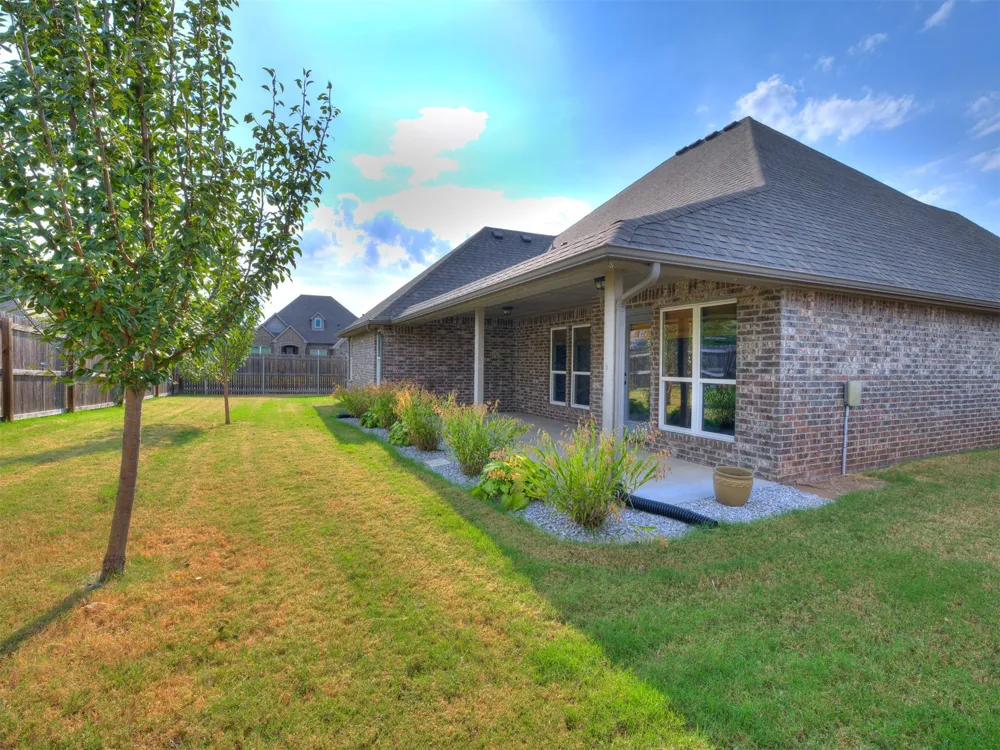 1610 E Roanoke Court Broken Arrow, OK 74011