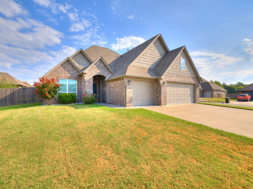 1610 E Roanoke Court Broken Arrow, OK 74011