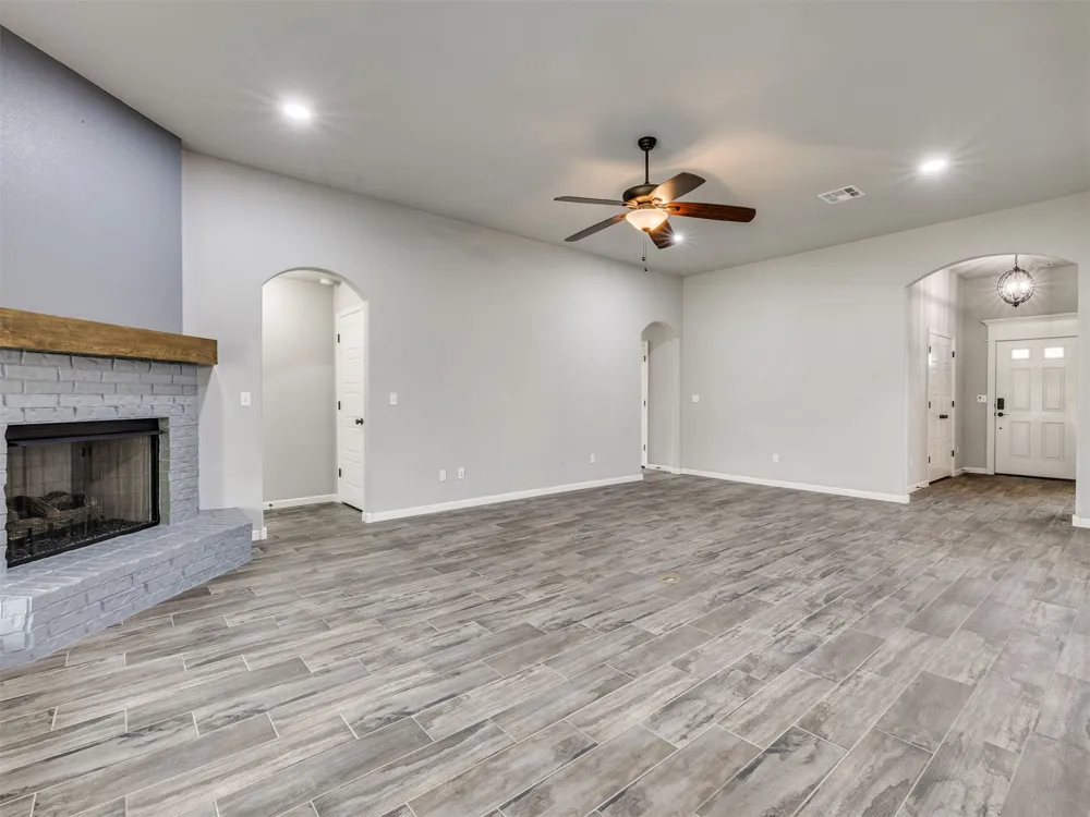 1610 E Roanoke Court Broken Arrow, OK 74011
