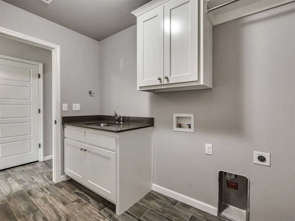 1610 E Roanoke Court Broken Arrow, OK 74011