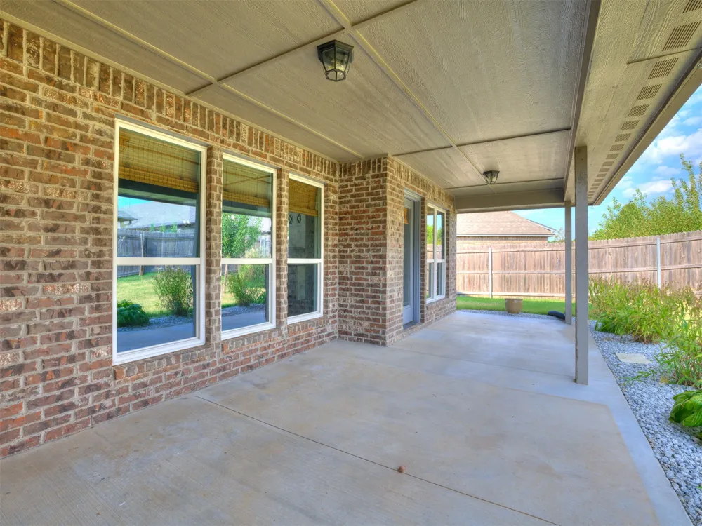 1610 E Roanoke Court Broken Arrow, OK 74011