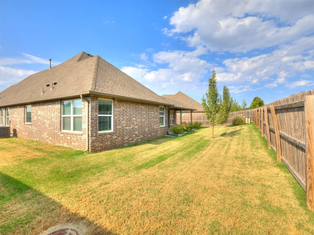 1610 E Roanoke Court Broken Arrow, OK 74011