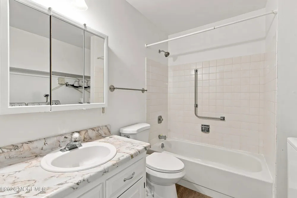 11 Spring Street #C Whiting, NJ 08759
