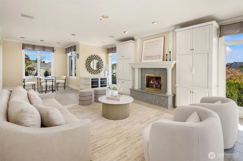 8496 NE Woodland Cove Drive Kirkland, WA 98034