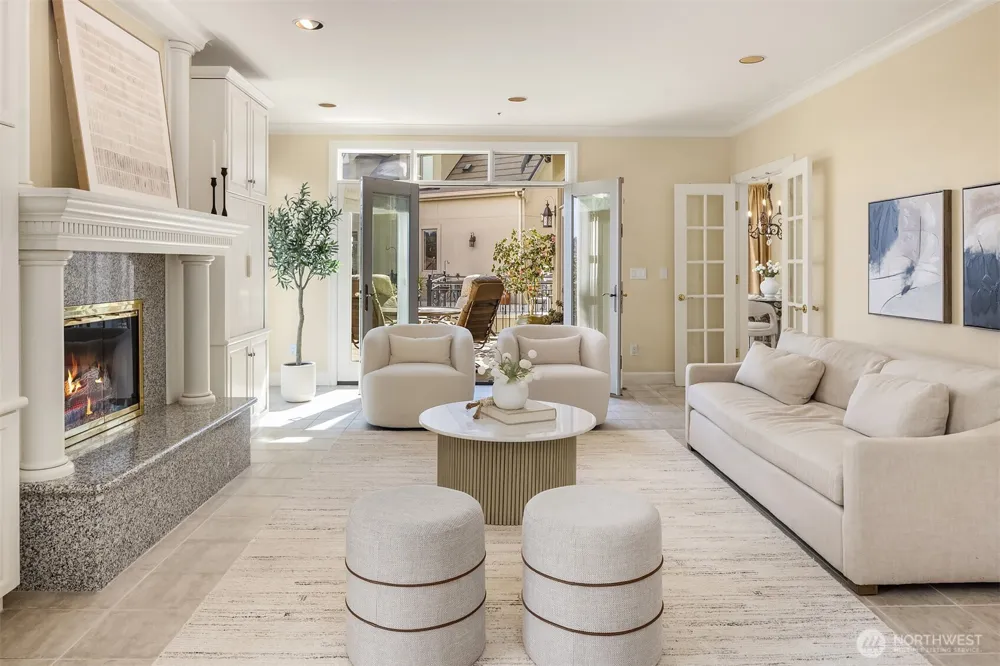 8496 NE Woodland Cove Drive Kirkland, WA 98034