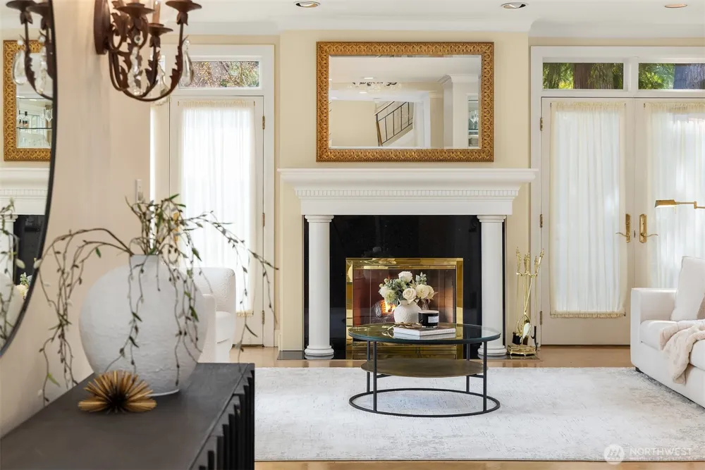 8496 NE Woodland Cove Drive Kirkland, WA 98034