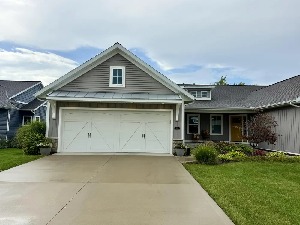 575 Riverbank Circle Zeeland City, MI 49464