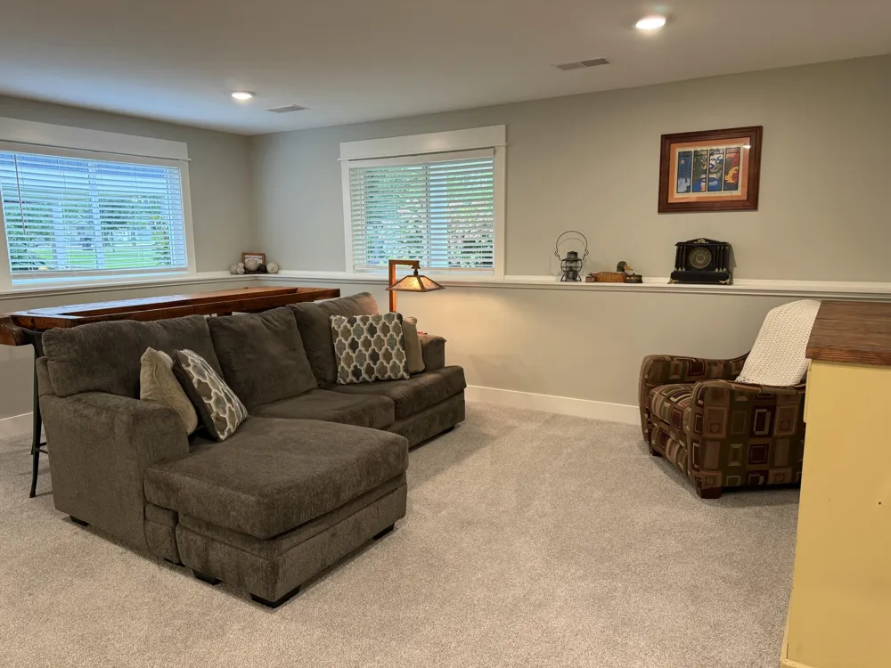 575 Riverbank Circle Zeeland City, MI 49464