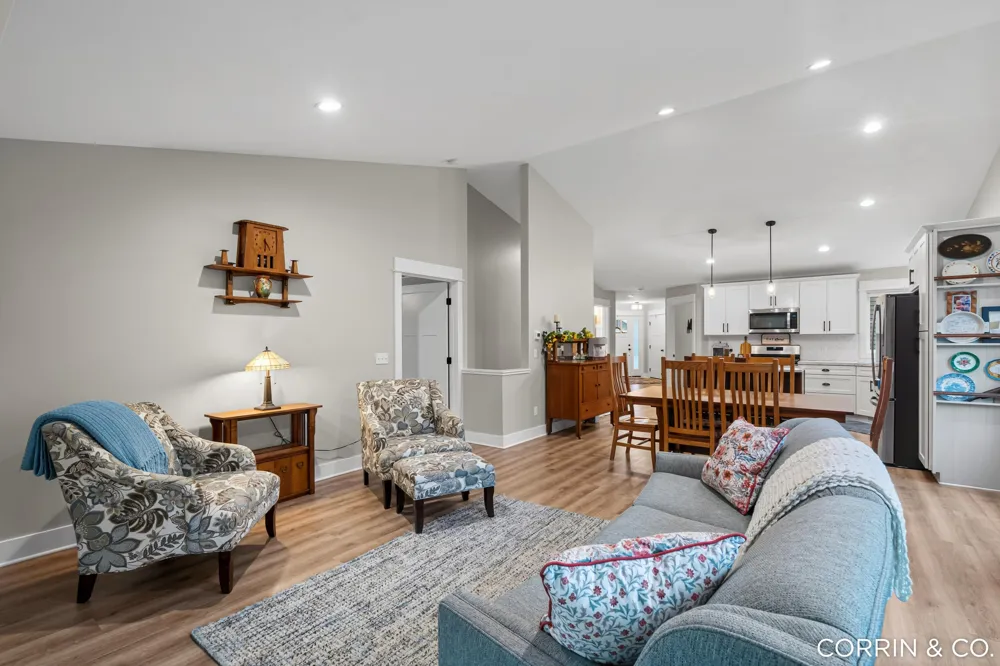 575 Riverbank Circle Zeeland City, MI 49464