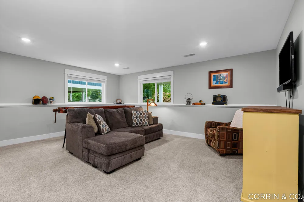 575 Riverbank Circle Zeeland City, MI 49464