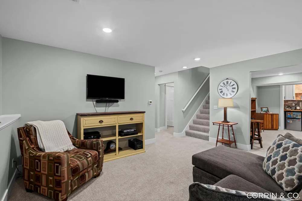 575 Riverbank Circle Zeeland City, MI 49464