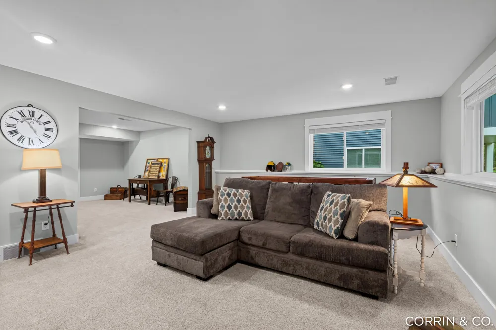 575 Riverbank Circle Zeeland City, MI 49464