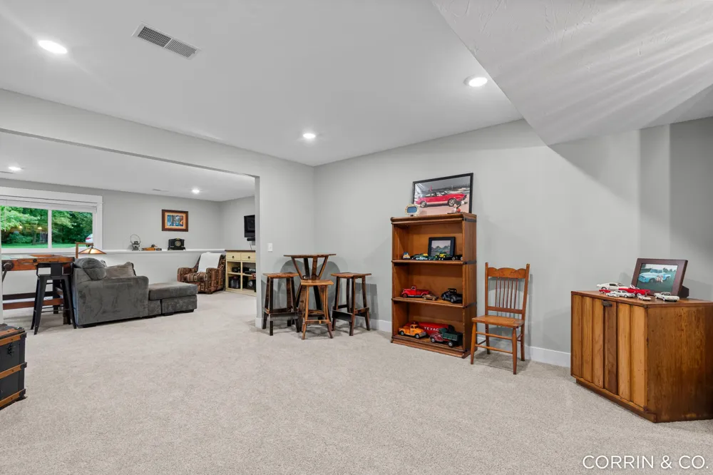 575 Riverbank Circle Zeeland City, MI 49464