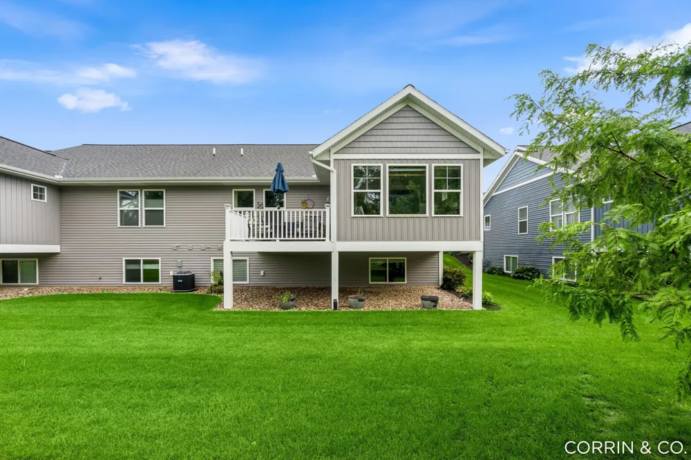 575 Riverbank Circle Zeeland City, MI 49464