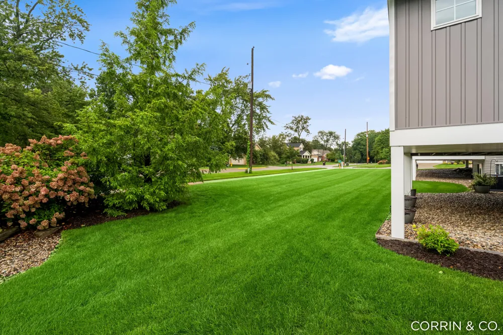 575 Riverbank Circle Zeeland City, MI 49464
