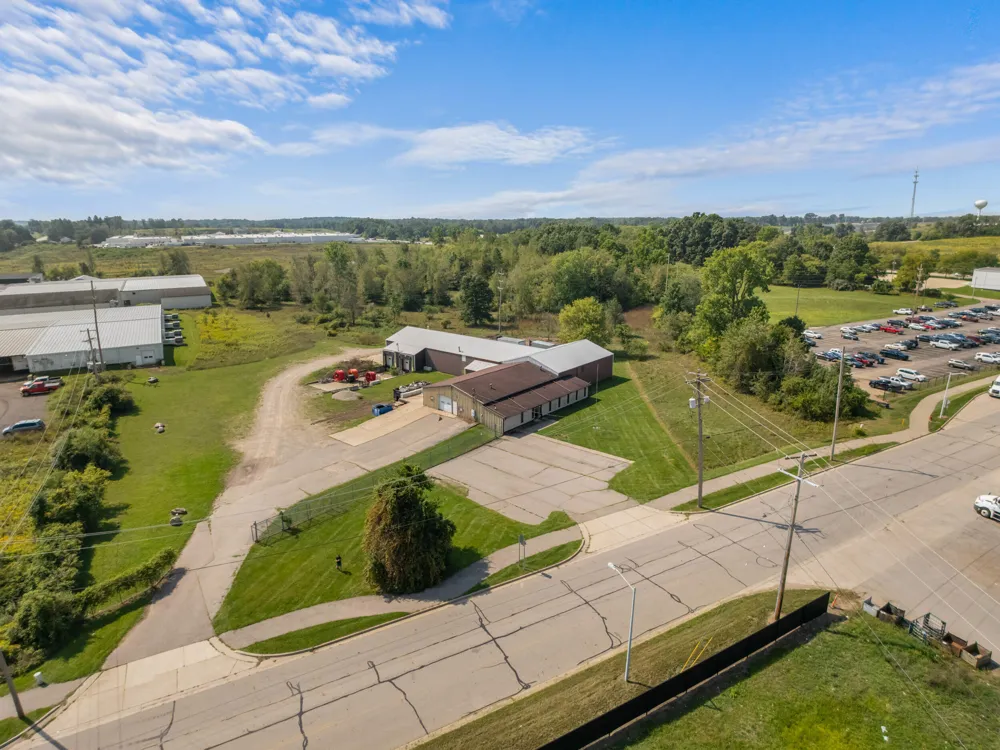 271 Gaige Street Jonesville City, MI 49250