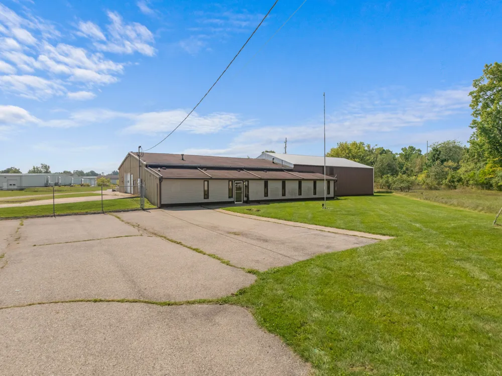 271 Gaige Street Jonesville City, MI 49250