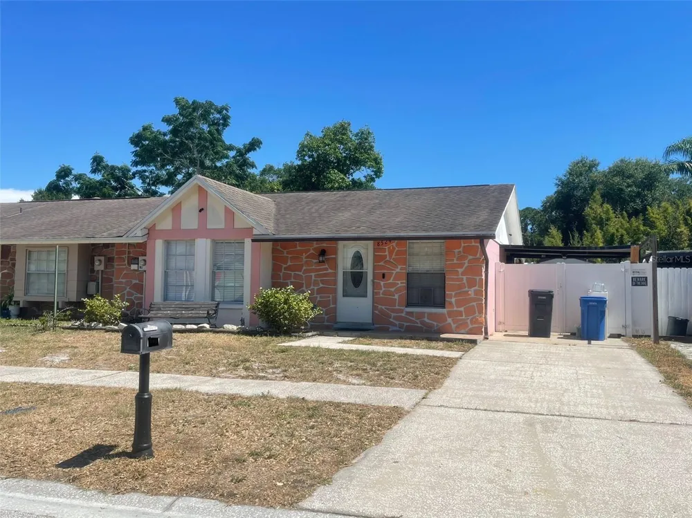 8524 CATALINA DRIVE Tampa, FL 33615