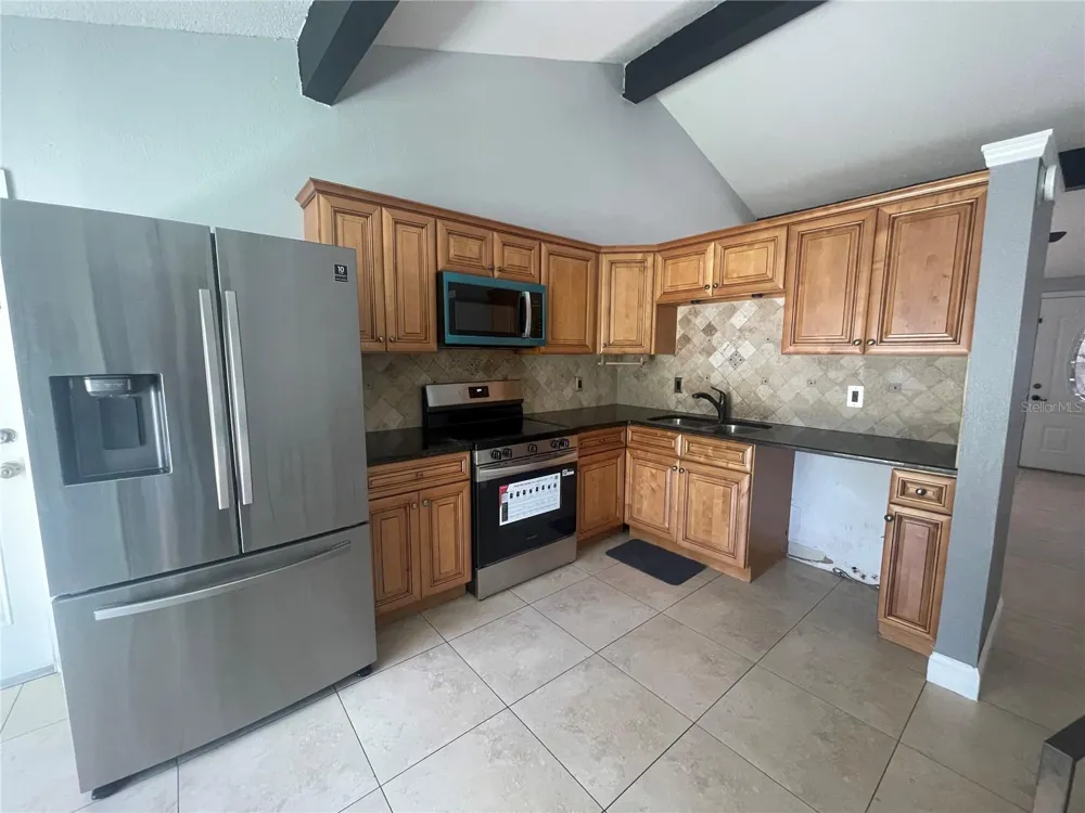 8524 CATALINA DRIVE Tampa, FL 33615